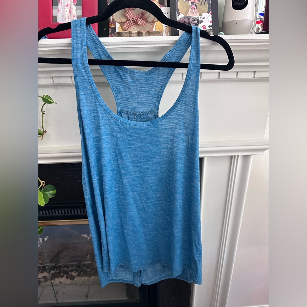 Lululemon Salute the Sun Tank
Heathered Tofino Teal - Picture 5 of 9